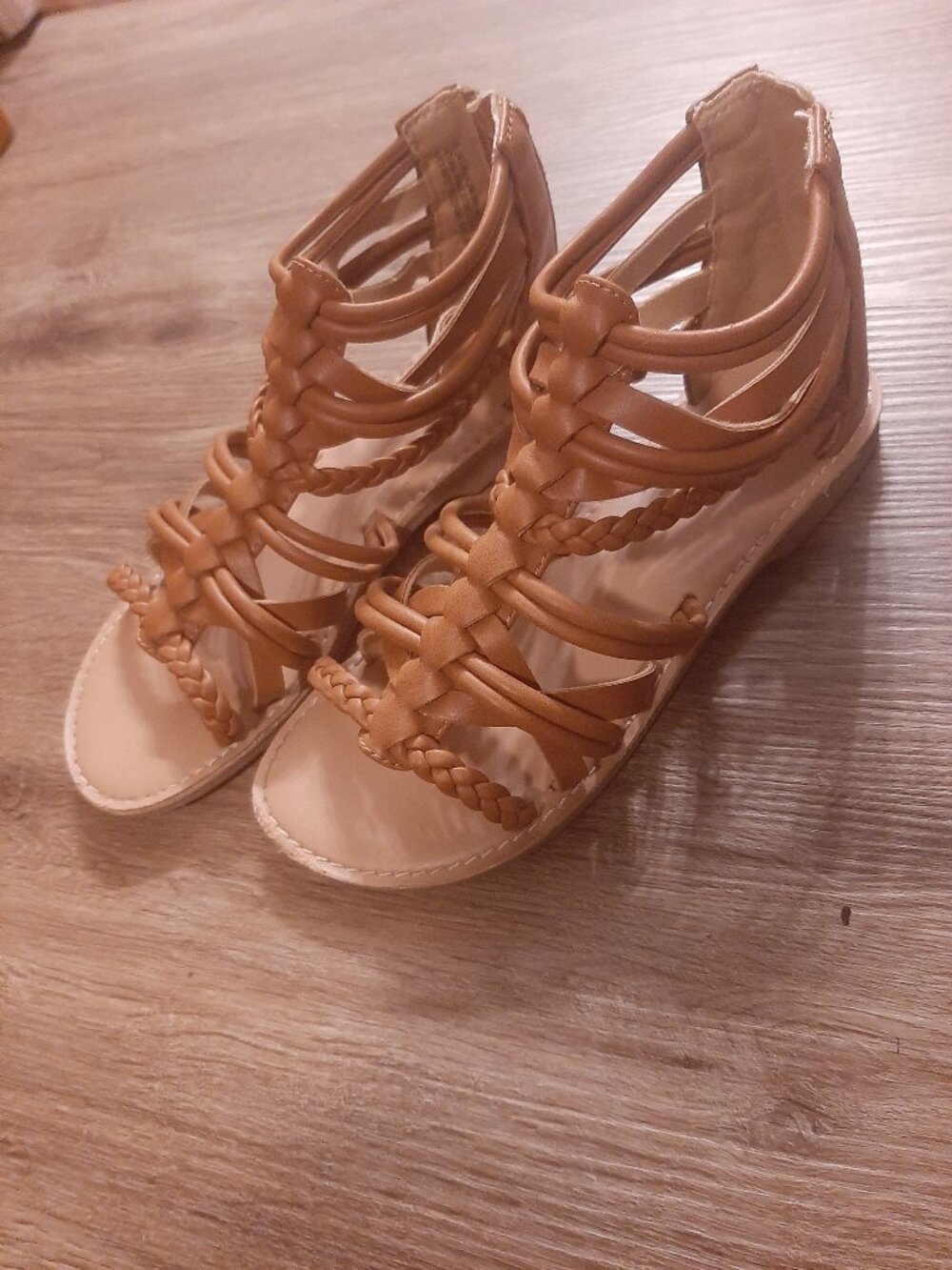 Girls gladiator sandals